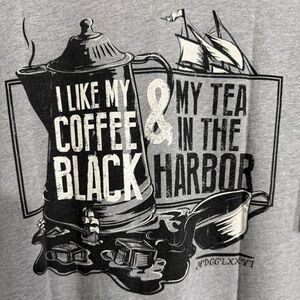 1776 United - Tea In The Harbor T-Shirt